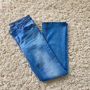 Cat & Jack Girl's Mid-Rise Bootcut Jeans Medium Wash 4